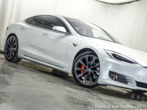 Used 2020 Tesla Model S Performance image 4