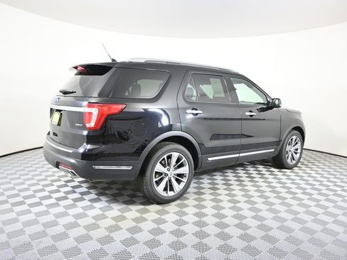 Used 2018 Ford Explorer Limited w/ Equipment Group 301A AWD/4WD image 6