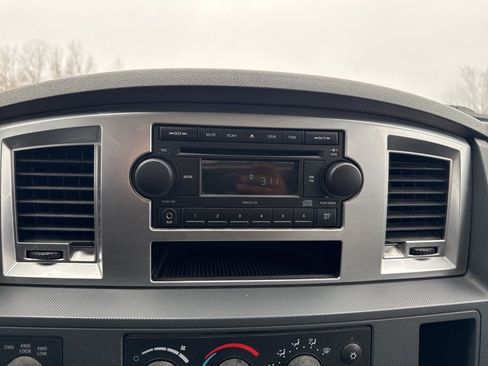 Used 2008 Dodge Ram 4500 Truck 4x4 Quad Cab w/ 2GG SLT Cpos Pkg image 15