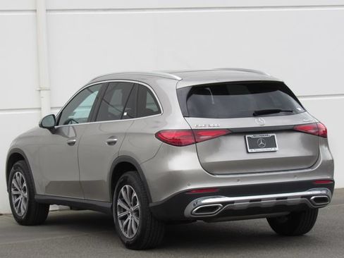 Used 2023 Mercedes-Benz GLC 300 4MATIC image 4