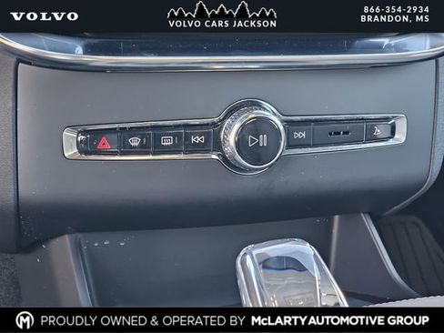 New 2026 Volvo XC90 B6 Plus w/ Protection Package Premier AWD/4WD image 19