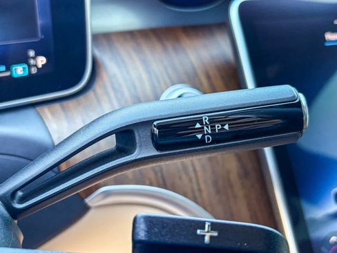 Used 2023 Mercedes-Benz C 300 Sedan image 19