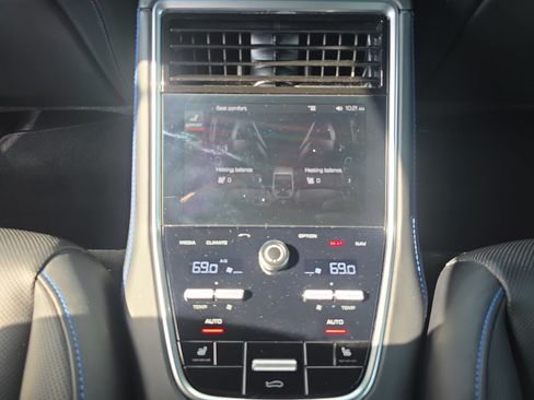 Used 2019 Porsche Panamera GTS AWD/4WD image 28