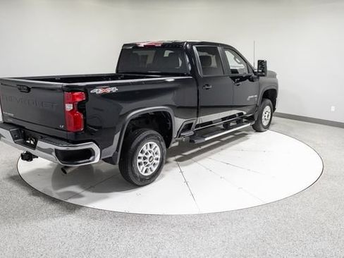Used 2025 Chevrolet Silverado 2500 LT w/ Convenience Package AWD/4WD image 32