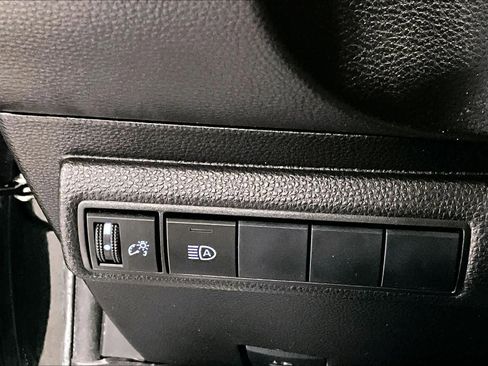 Used 2020 Toyota Corolla SE image 25