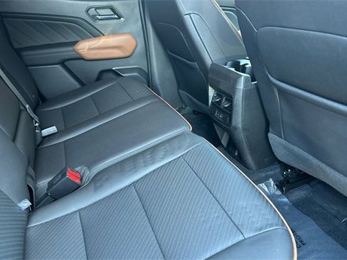 Used 2023 GMC Canyon AT4 w/ AT4 Premium Package image 18