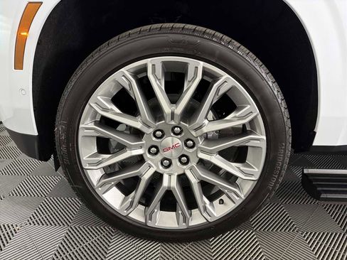 New 2026 GMC Yukon XL Denali w/ Denali Reserve Package AWD/4WD image 9