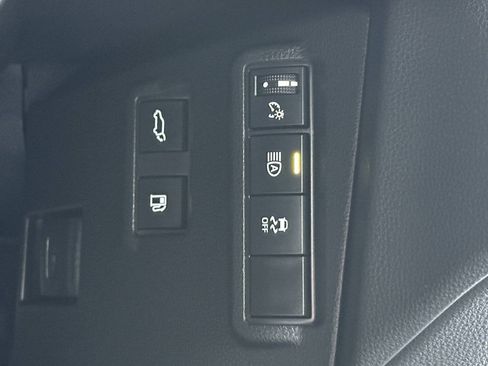 Used 2024 Toyota Corolla Cross AWD Hybrid w/ Convenience Package image 42