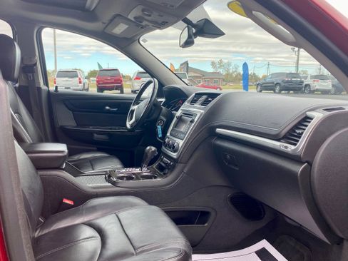 Used 2014 GMC Acadia SLT image 16