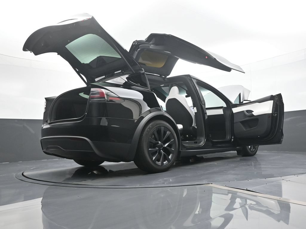 Used 2023 Tesla Model X AWD/4WD image 25