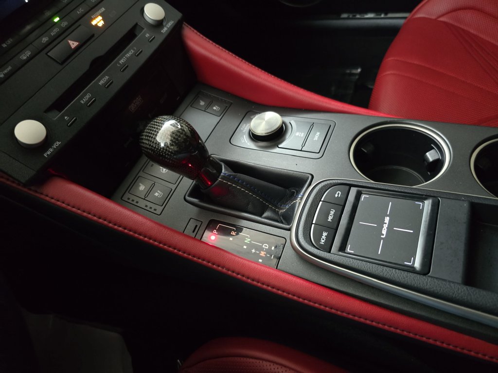 Used 2015 Lexus RC F RWD image 22