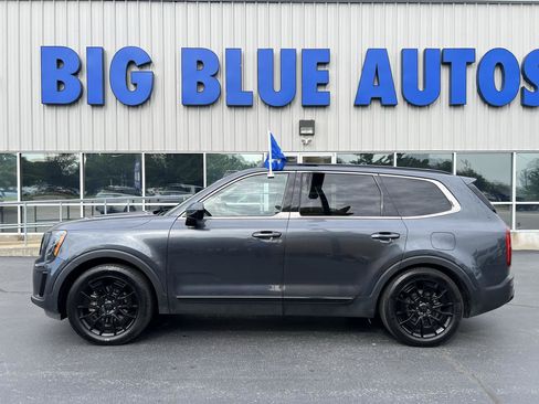 Used 2021 Kia Telluride SX w/ Nightfall Edition Package AWD/4WD image 2