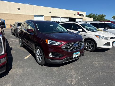Used 2019 Ford Edge SEL w/ Equipment Group 201A AWD/4WD image 2