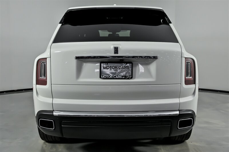 Used 2023 Rolls-Royce Cullinan w/ Leather Finishing Pack AWD/4WD image 10
