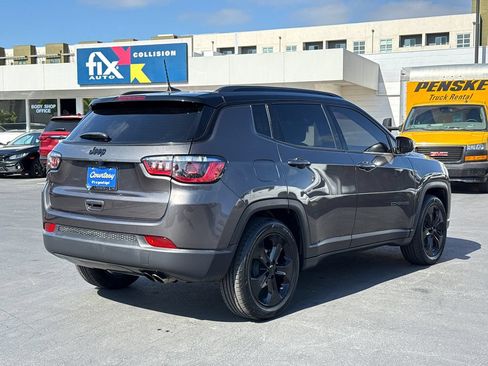 Used 2021 Jeep Compass Latitude FWD image 7