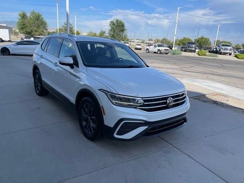 Used 2023 Volkswagen Tiguan SE AWD/4WD image 5