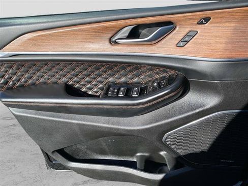 Used 2022 Jeep Grand Cherokee L Summit w/ Luxury Tech Group V image 21