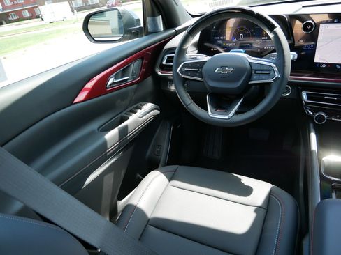 New 2026 Chevrolet Traverse Z71 w/ Enhanced Driving Package AWD/4WD image 13