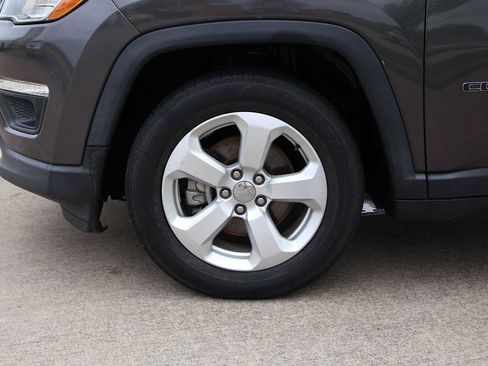 Used 2019 Jeep Compass Latitude FWD image 8