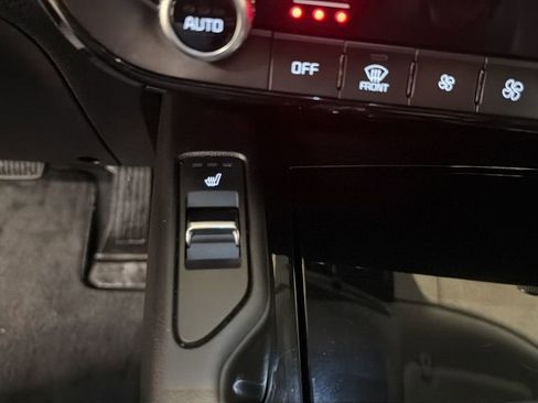 Used 2025 Kia Telluride S image 25