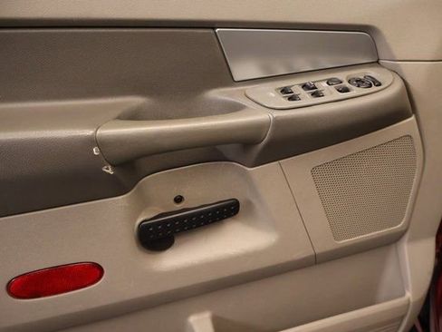 Used 2008 Dodge Ram 1500 Truck SLT image 7