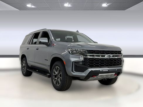 Used 2022 Chevrolet Tahoe Z71 w/ Luxury Package AWD/4WD image 7
