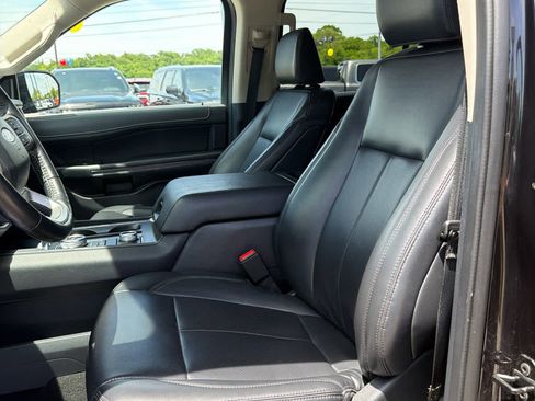 Used 2024 Ford Expedition XLT AWD/4WD image 14