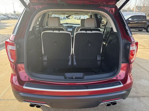 Used 2018 Ford Explorer Platinum image 15