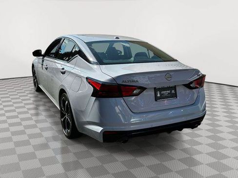 Used 2024 Nissan Altima 2.5 SR FWD image 4