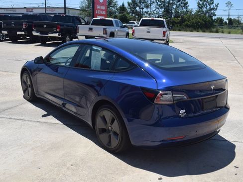 Used 2022 Tesla Model 3 Long Range AWD/4WD image 5