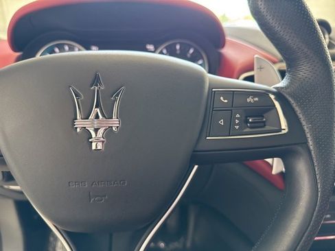 Used 2022 Maserati Ghibli Modena Q4 image 32
