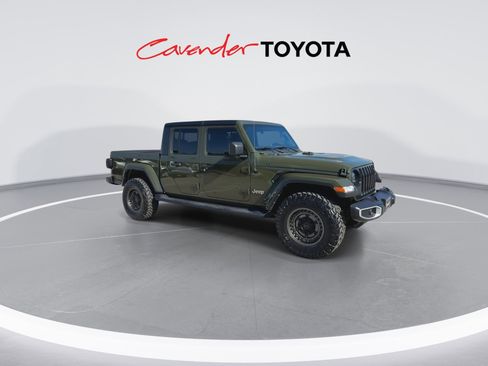 Used 2021 Jeep Gladiator Overland w/ Popular Equipment Package image 2