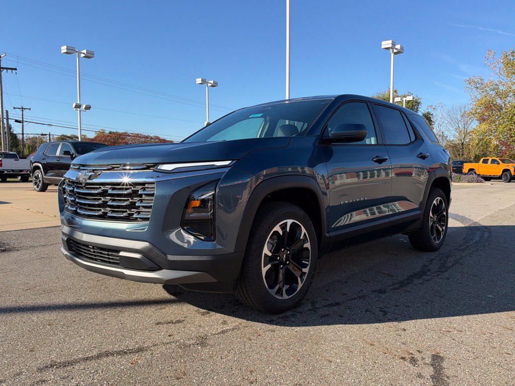 New 2027 Chevrolet Equinox LT w/ Convenience Package II AWD/4WD image 8