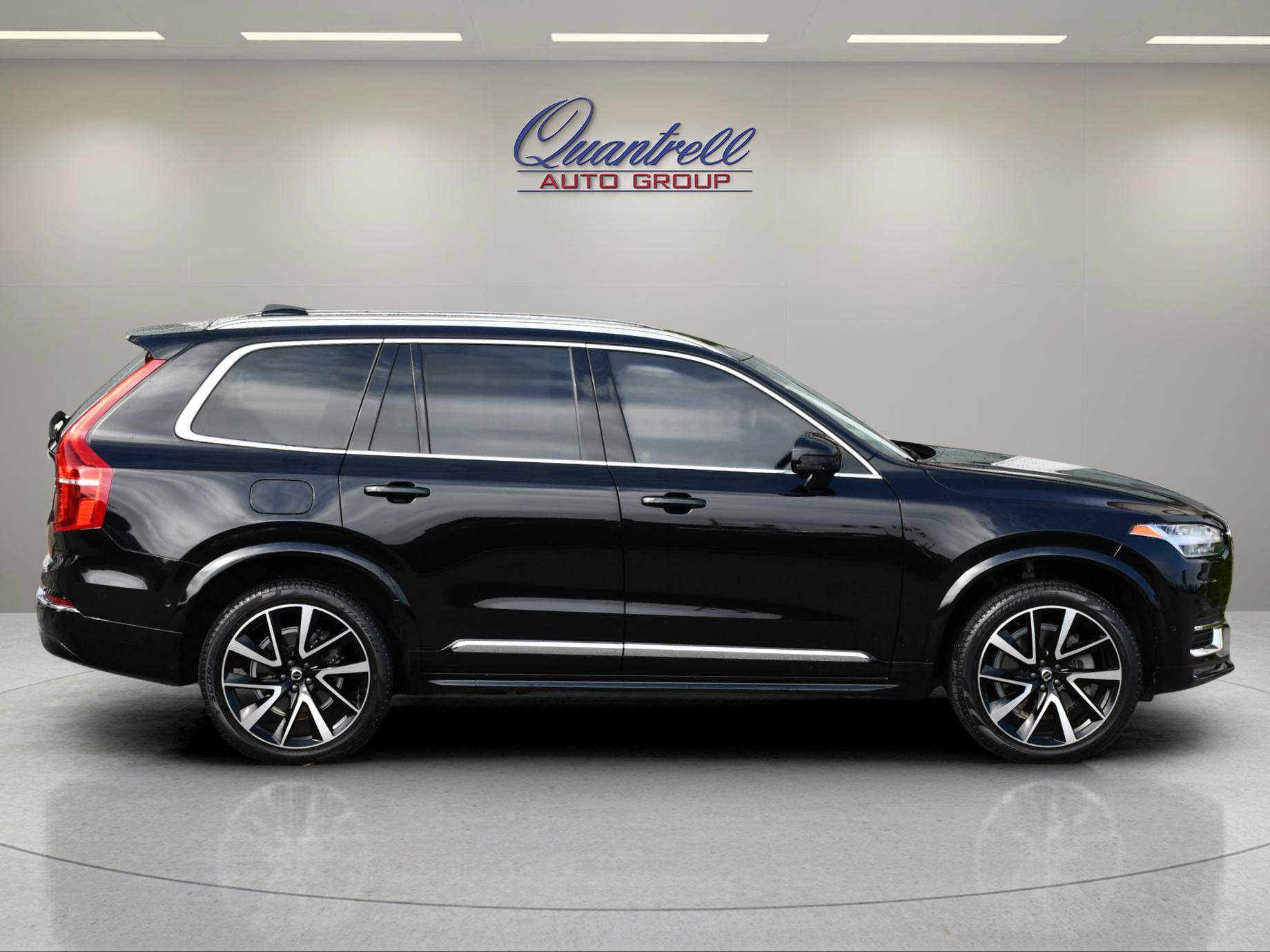 Used 2024 Volvo XC90 B6 Plus w/ Protection Package Premier AWD/4WD image 3