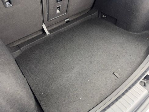 Used 2024 Volkswagen Taos SE image 82