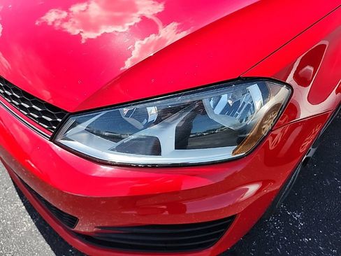 Used 2017 Volkswagen GTI S FWD image 10