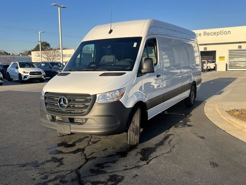 New 2025 Mercedes-Benz Sprinter 2500 image 3