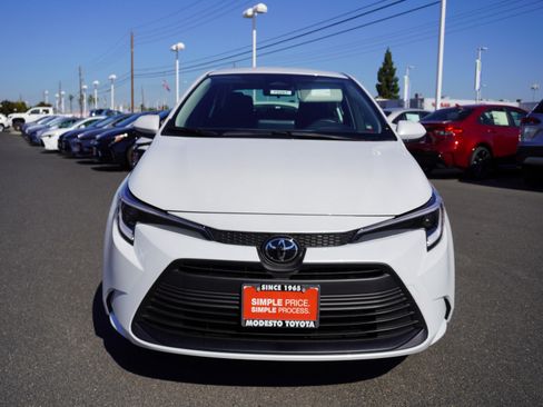 New 2026 Toyota Corolla LE image 4