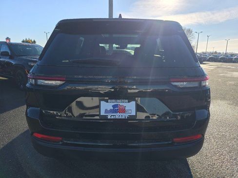 New 2025 Jeep Grand Cherokee Limited image 4