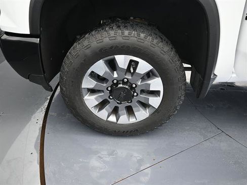 Used 2024 Chevrolet Silverado 2500 Custom w/ Custom Value Package AWD/4WD image 19