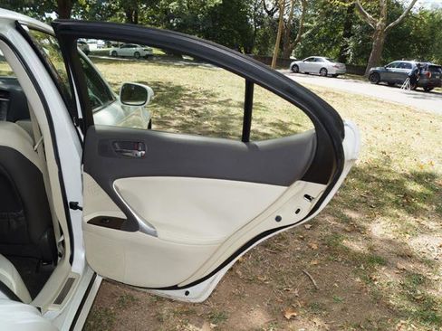 Used 2011 Lexus IS 250 AWD image 26