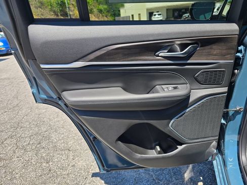 New 2026 Jeep Grand Cherokee Limited AWD/4WD image 37