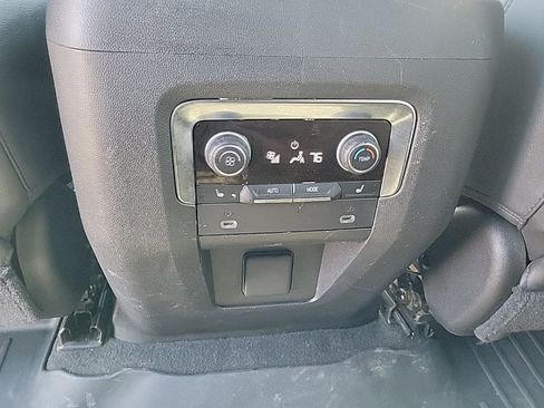 Used 2021 Chevrolet Suburban High Country w/ Premium Package AWD/4WD image 9