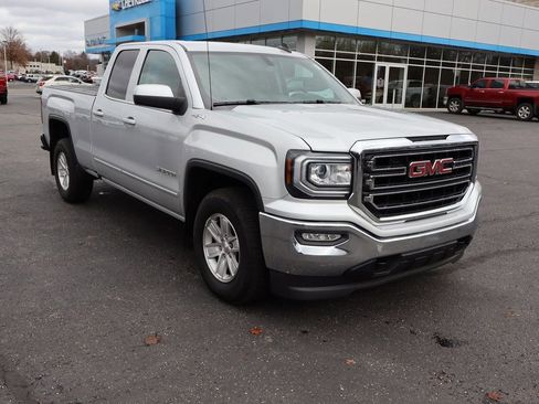 Used 2017 GMC Sierra 1500 SLE w/ SLE Value Package image 2