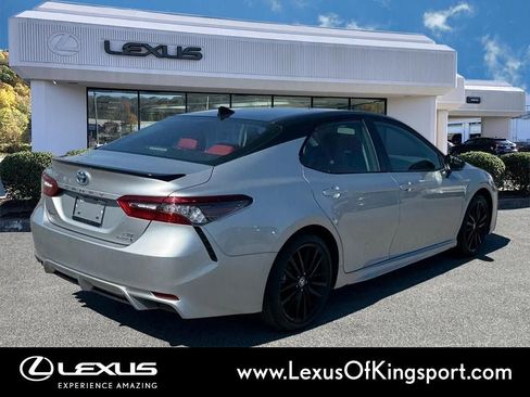 Used 2021 Toyota Camry XSE image 5