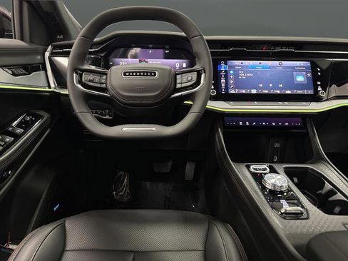 Used 2025 Jeep Wagoneer S Launch Edition image 5