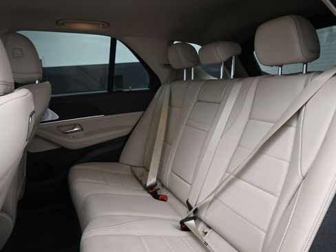 Used 2020 Mercedes-Benz GLE 350 4MATIC w/ Premium Package image 10