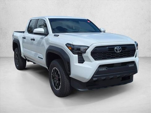 Used 2025 Toyota Tacoma TRD Off-Road AWD/4WD image 7
