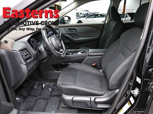 Used 2023 Nissan Rogue S AWD/4WD image 14
