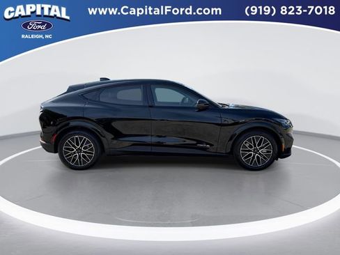 Used 2025 Ford Mustang Mach-E Premium image 9